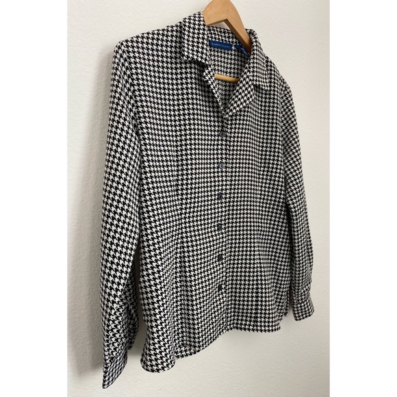 Karen Scott • Houndstooth Black & White Pattern Button Down Longsleeve Blouse - Picture 2 of 13